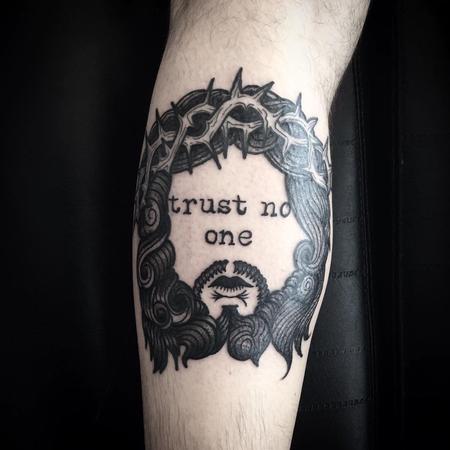 Tattoos - trust no one - 128700
